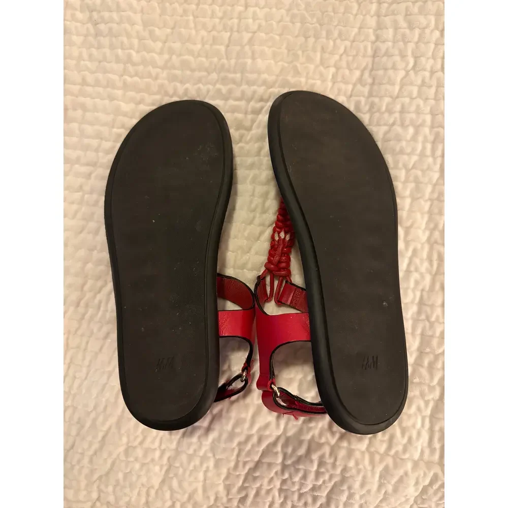 H&M Leather Sandals in Red - Picture 3 of 3